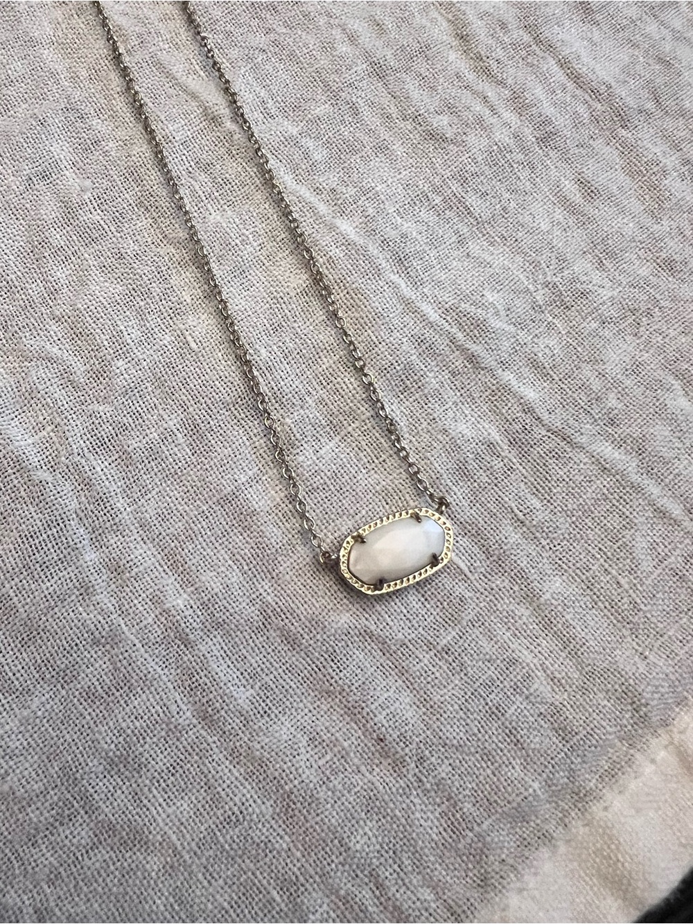Kendra Scott Elisa Gold and White Necklace